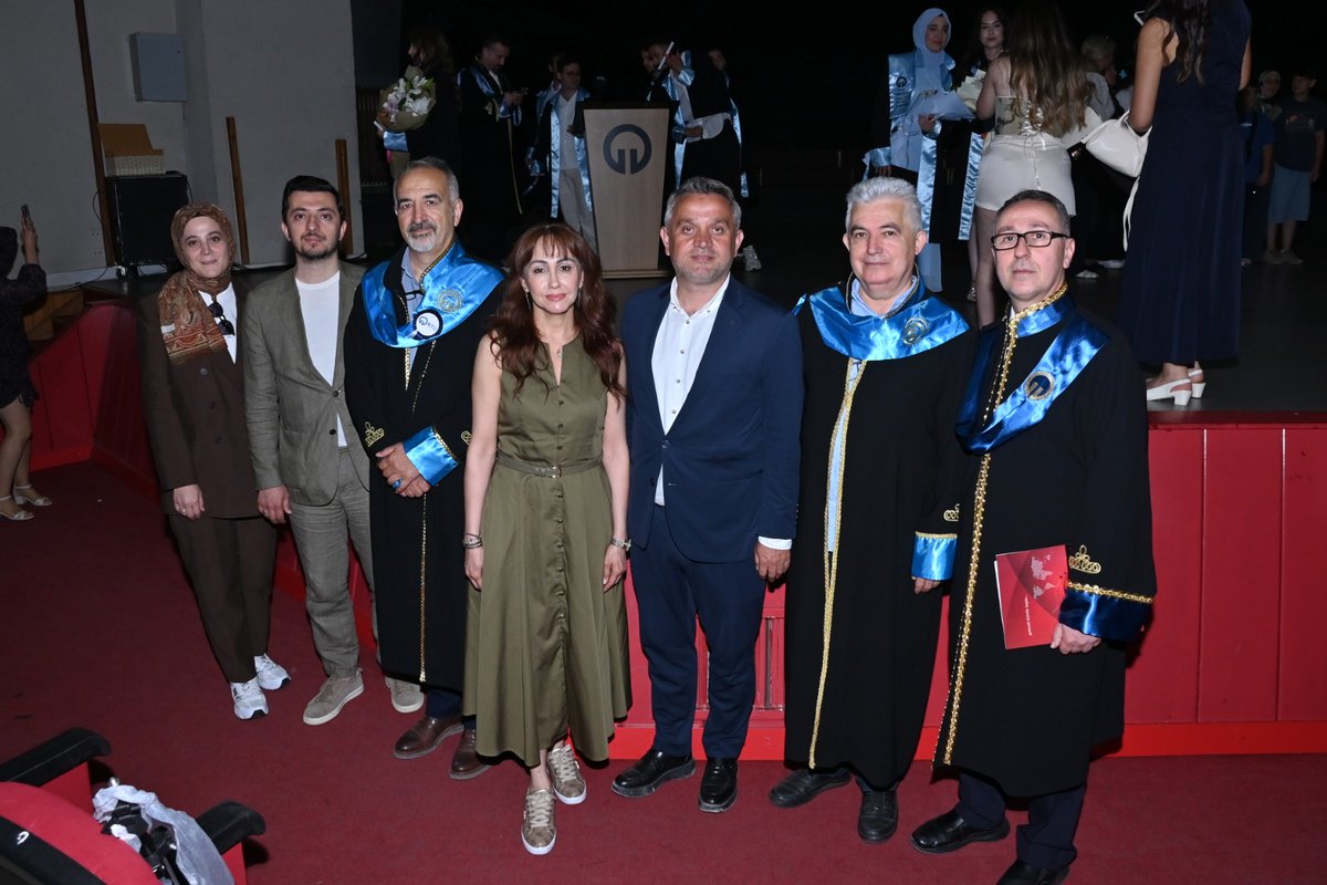 imotrb's tweet photo. TMMOB İnşaat Mühendisleri Odası Trabzon Şubesi olarak, Karadeniz Teknik Üniversitesi Mühendislik Fakültesi’nin Mezuniyet Töreni’ne katılım sağladık.
Mezun olan tüm genç mühendisleri tebrik ediyor, meslek hayatlarında başarılar diliyoruz. https://t.co/1dw5EoEPuo