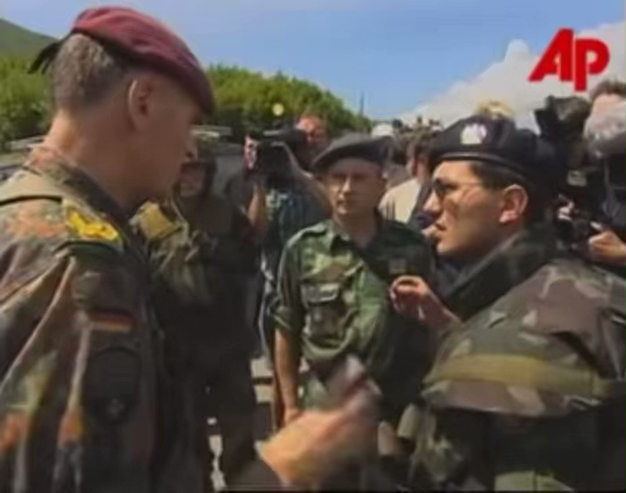 fjalepak's tweet photo. @Plagijat91 @dzoker_srpski Helmut Harff

11.06.1999

Rauss shkije https://t.co/mFTtLaakk0