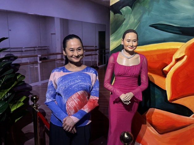 gabdorian_'s tweet photo. Kabahan ka na Madame Tussauds. https://t.co/8uvr3QytQq