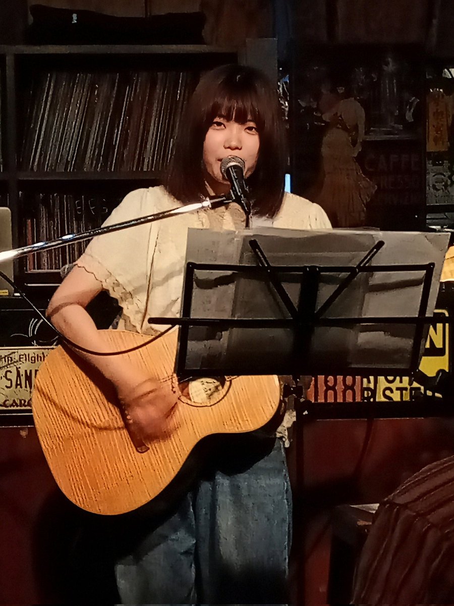 haplight's tweet photo. 『Twin Peaks #9』〜弾き語りナイト〜/新宿ROCK CAFE LOFT
夢野くる〜えりんこ。(カノサレえり)
サカサマのくるちゃんと、カノサレえりちゃんの弾き語りツーマンライブ〜個性ある自作曲素晴らしいですね〜✨
#カノサレ https://t.co/CppW370Ntt