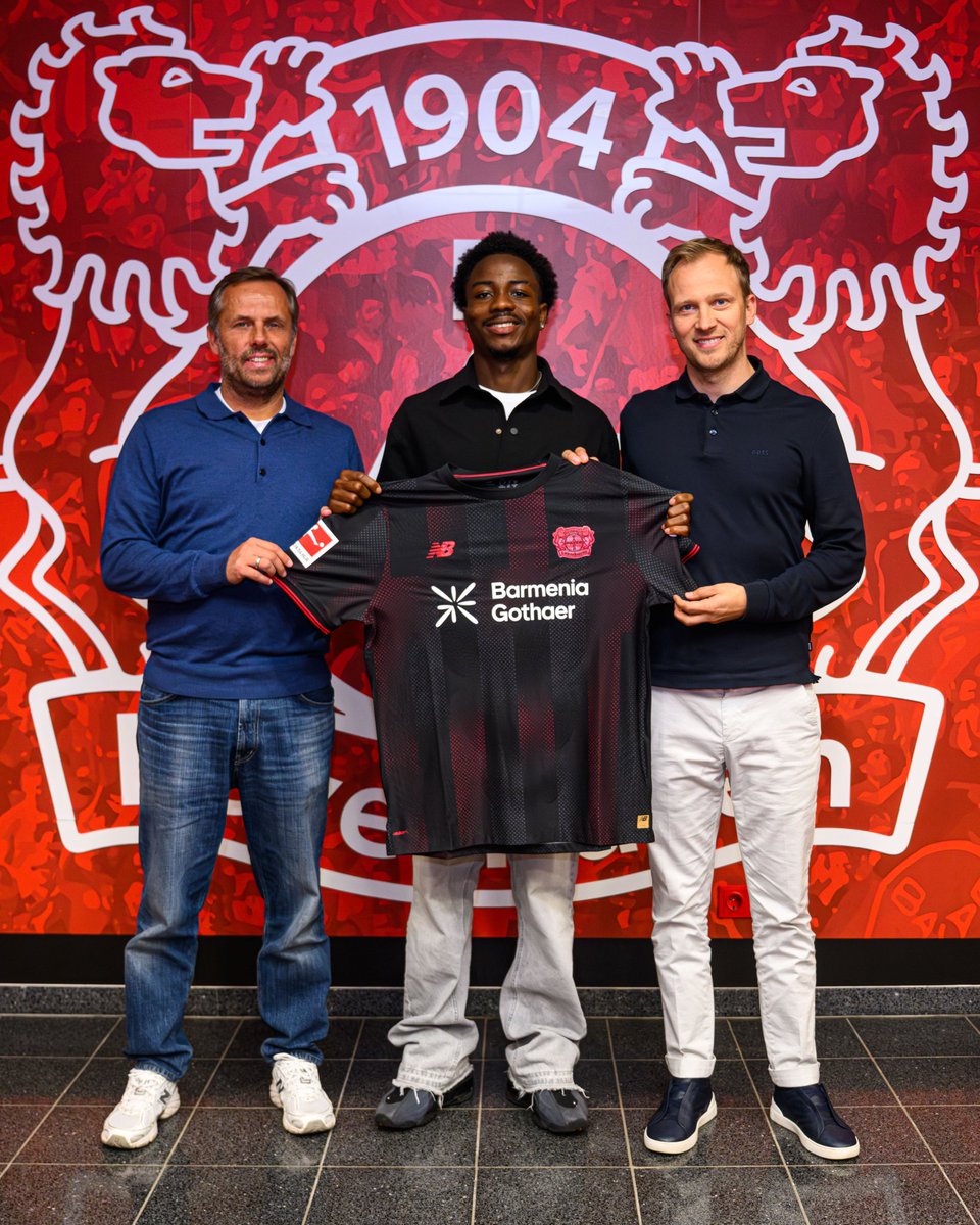 GhanaianPlayers's tweet photo. 🚨🇬🇭 Bayer Leverkusen have handed Accra-born winger Clinton Edem Wilson (18) his first professional contract.

He returns to the Bundesliga club from Schalke 04 after registering 6 goals and 2 assists in 24 U19 appearances, having previously developed in Leverkusen’s academy https://t.co/tDuCNg03HQ