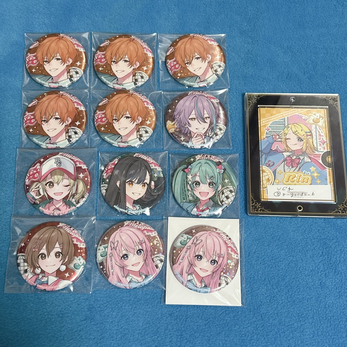 a_goods_6's tweet photo. 【交換】プロセカ メロパレ 缶バッジ トレカ クリカ

譲 画像参照

求 リン(缶バ>>トレカR>>N クリカ)

✧︎彰人冬弥類瑞希はVS(MEIKOルカ>KAITO>他)同数含む内容
✧︎絵名 彰人は推しですが希望数ある為交換に出してます
✧︎大阪手渡しor郵送は2点~纏めてのみ
✧︎お気軽にお声掛けくださいませ︎✿ https://t.co/wSwrq3lsVy