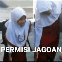 carmem's tweet photo. @naoirrei ih ini kalau aku mau lewat harus bilang permisi jagoan nggak? https://t.co/u19rdzmRJd