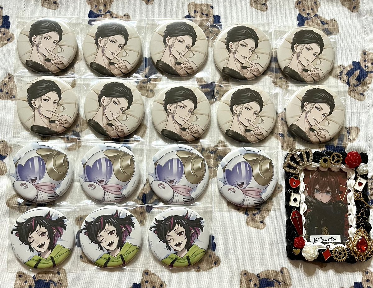 17ansta's tweet photo. ツイステ 缶バッジ ブレジュ ユニオン ツイステ展 スケアリー  アニメーション グロマス 譲渡 交換

[譲]☆エース デュース ケイト トレイ ☆レオナ ラギー ジャック カリム ヴィル ルーク ☆イデア オルト ☆マレウス セベク 雄剣

[求]画像8枚目ご参照 リドル ジャミル

→ https://t.co/JPiIdg2Fl1