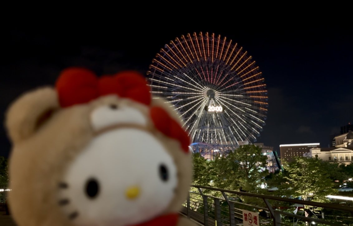 chamakittyc5's tweet photo. みなとみらいの観覧車見てきた〜！🎡　
2分で終わっちゃうので3回見たᐠ( ᐢ ᐢ )ᐟ
めっちゃ綺麗だった〜✨ https://t.co/mplcuOTSnA