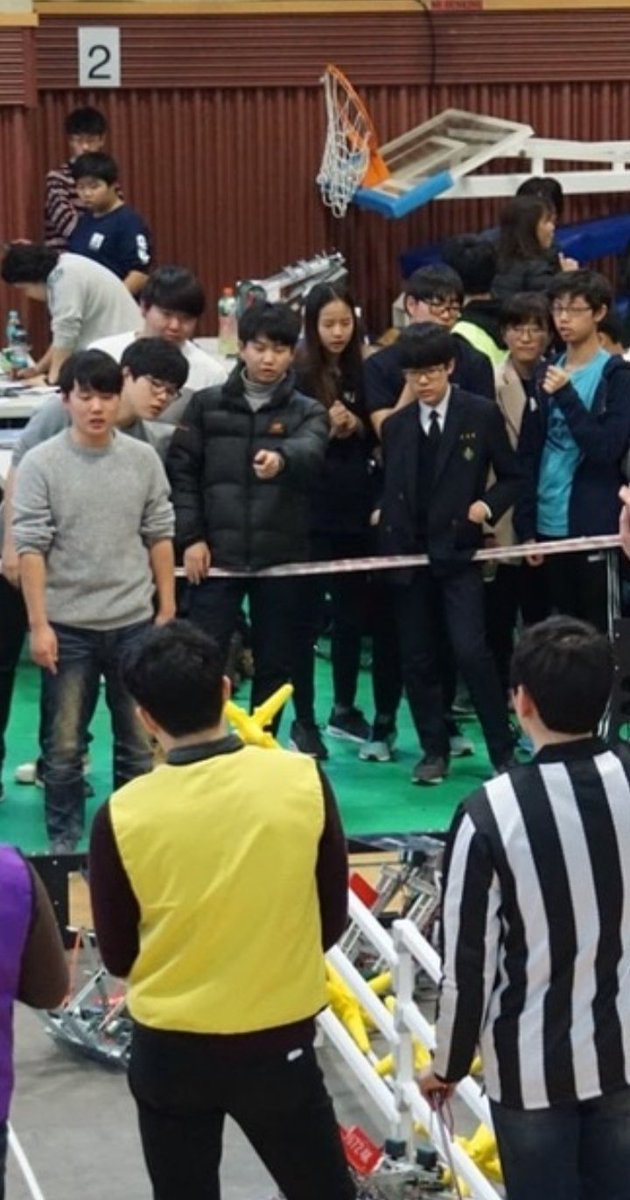 PridaW50354's tweet photo. I was just trying to find out about heesun school robotics team. I'm proud of my heesun. Back in middle school.
https://t.co/jopSiPpBze
#heesun
#singleinferno5 https://t.co/PY0injKMas