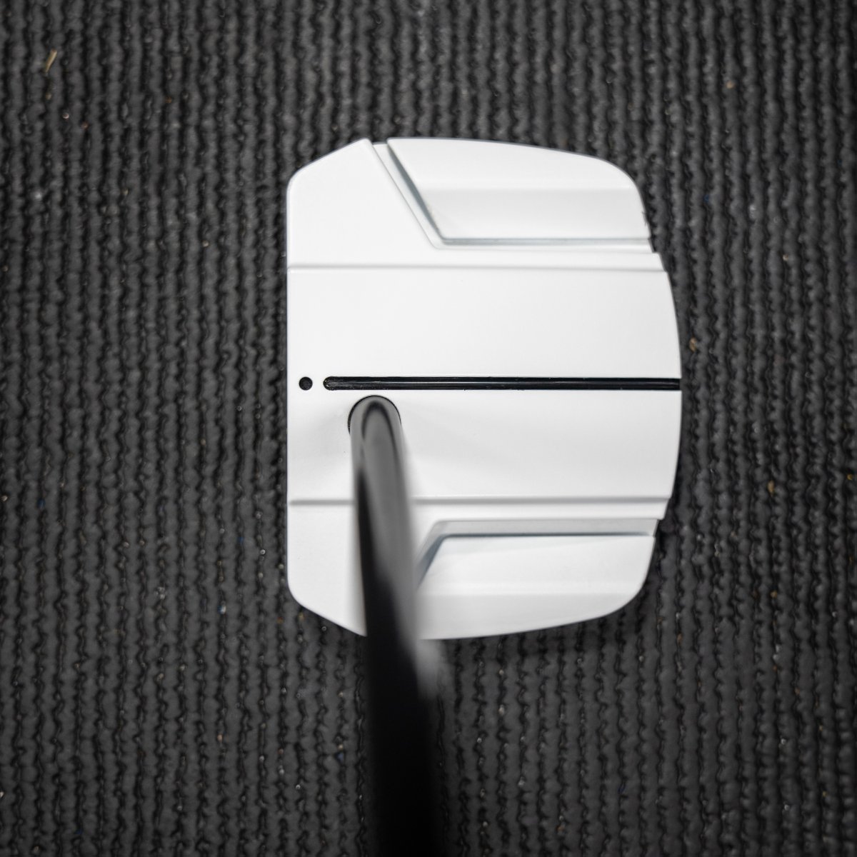 PingTour's tweet photo. A closer look at @WyndhamClark's Ally Blue Onset. 👀 #ScottsdaleTEC https://t.co/zV7DS29Cu1