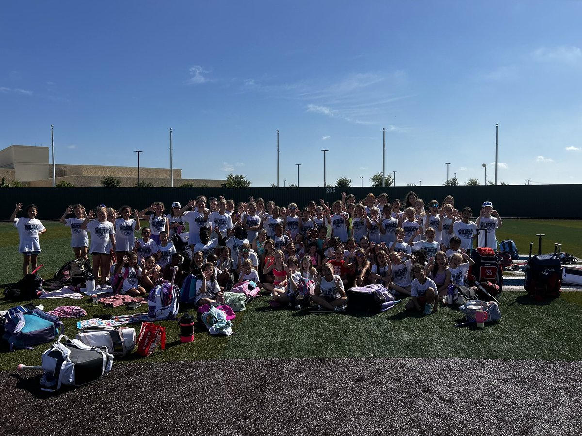wghs_softball's tweet photo. We had an absolutely amazing time at softball camp this week! Thank you to all 129 campers and their families who came out! Have a great summer!☀️😎 #thestandard https://t.co/ytY3SP98Oi