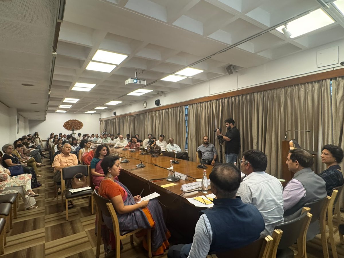 Raahgiri_Fdn's tweet photo. We have a full house today!

It shows the willingness among stakeholders to come together, ask questions, share solutions, and take action on air pollution.

Clean air matters!

#CleanAirDialogue #CleanAir #AirPollution @CAQM_Official @nid_mad @SarikaPanda @MCD_Delhi @AnumitaRoychowd @CSEINDIA @UNEP @sdattri @IIC_Delhi @gupta_rekha @CMODelhi @CPCB_OFFICIAL