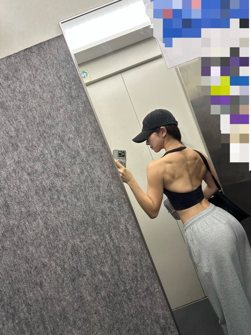 熊野あゆ🐻 - 2 pic. 川崎ロック座楽前ありがとうございました💖 見るからに体が変わって、前に作った演目が新しい演目かのような体感で踊れて気持ちの良い毎日です😚💕 私の全てを肯定してくれるみんなに感謝いっぱい💓 私の世界は輝いている🌎 https://t.co/psPl0Fg3hV