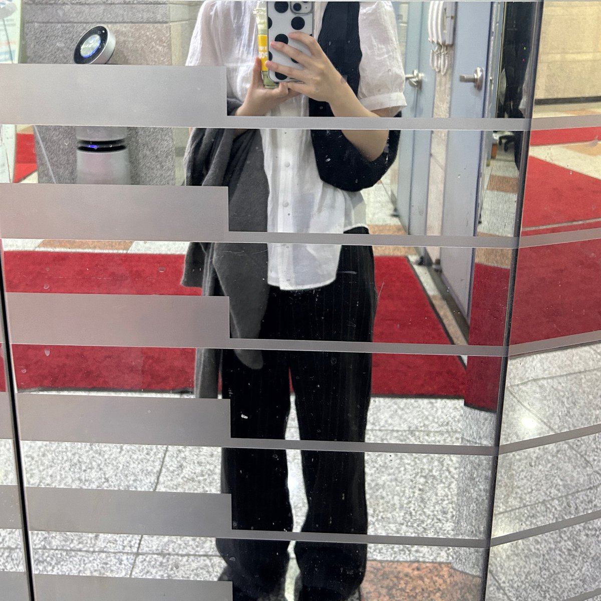 piecaec's tweet photo. 요즘 너무 여자처럼 입고다님 https://t.co/JbOmlJWScZ