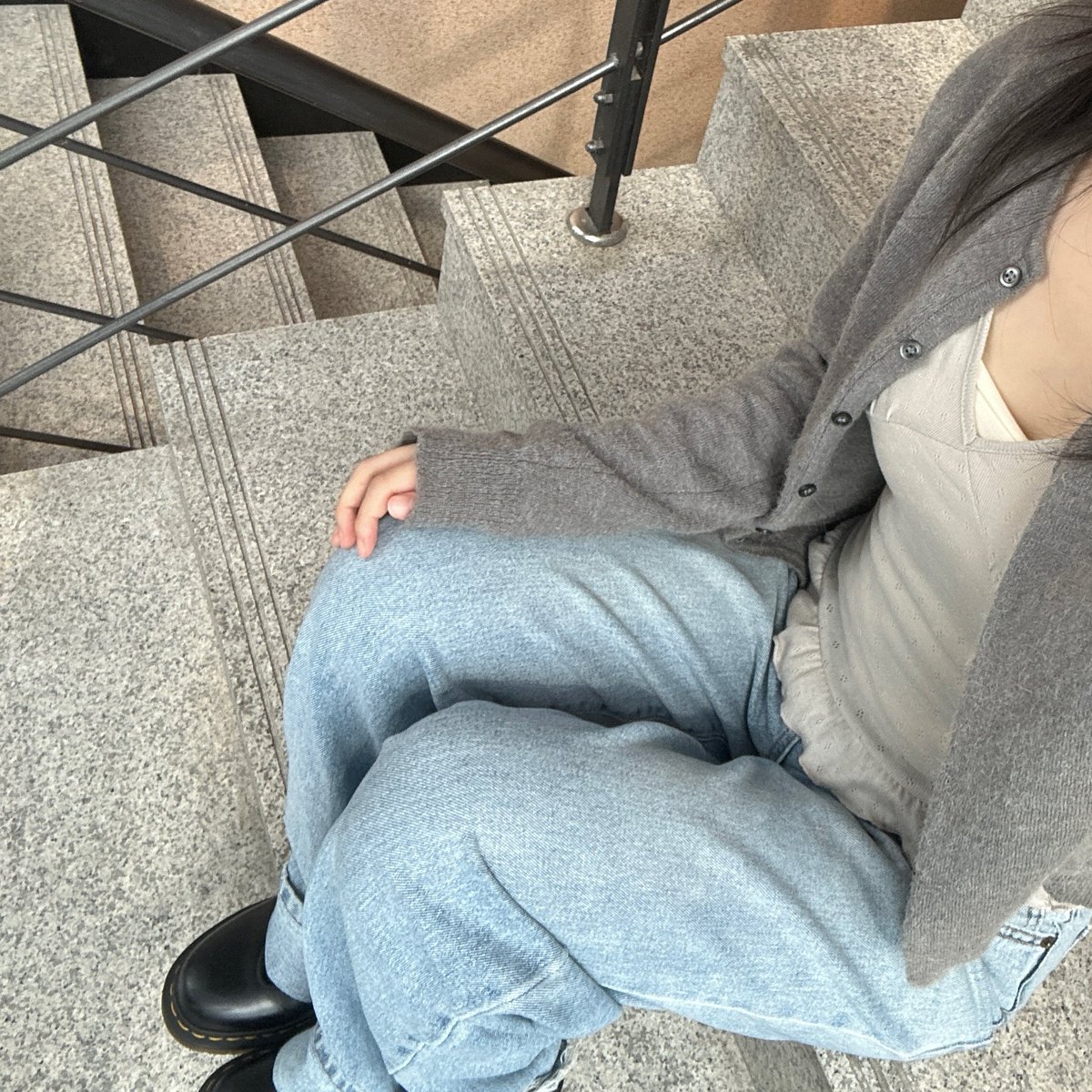 piecaec's tweet photo. 요즘 너무 여자처럼 입고다님 https://t.co/JbOmlJWScZ