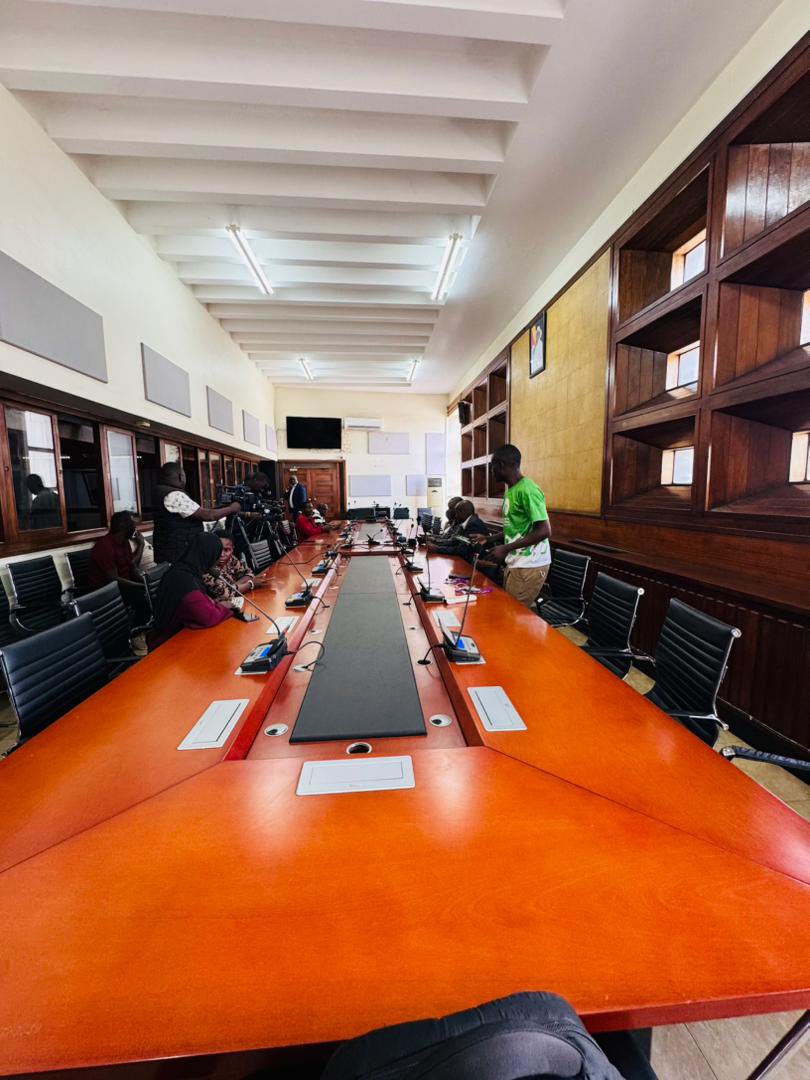 karothk256's tweet photo. Rwenzori Region Leaders Reaffirm Safety Ahead of the Rwenzori Marathon

Leaders from the Rwenzori Region have reassured the public that Kasese District and the wider Rwenzori Region are safe and Ebola-free ahead of the upcoming #TuskerliteRwenzoriMarathon. 🇺🇬🏃‍♂️ https://t.co/K4a0PCvSin