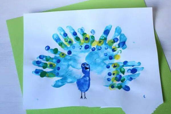 pazymuct's tweet photo. Little artist, big dreams! Today’s masterpiece = handprints + laughter with my mini creator.  #MomLife #DadLife #FamilyFun https://t.co/RXpZPRq4Tf