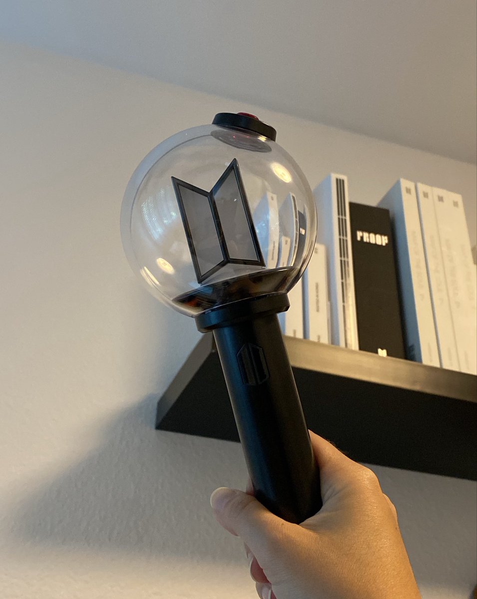 tina⁷saw bts in munich and paris tweet media