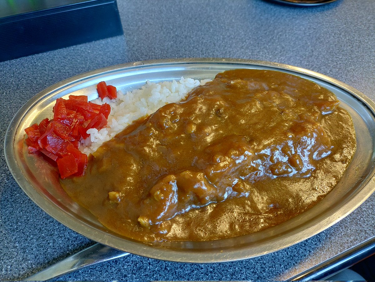 combatpython's tweet photo. 陸別の昼食は森田屋さんでお世話になりました。天丼セット、カツカレー、ざるそば大盛りといなり寿司、天ぷらそば大盛り。ご飯物は盛りが凄く、少な目で頼んでもかなり多い。足りなかったら言ってねと女将さん😄いや、もっと減らして😅味は何食べても美味しく、天そばは絶品。ご馳走様でした。 https://t.co/uoyJSmgoDG