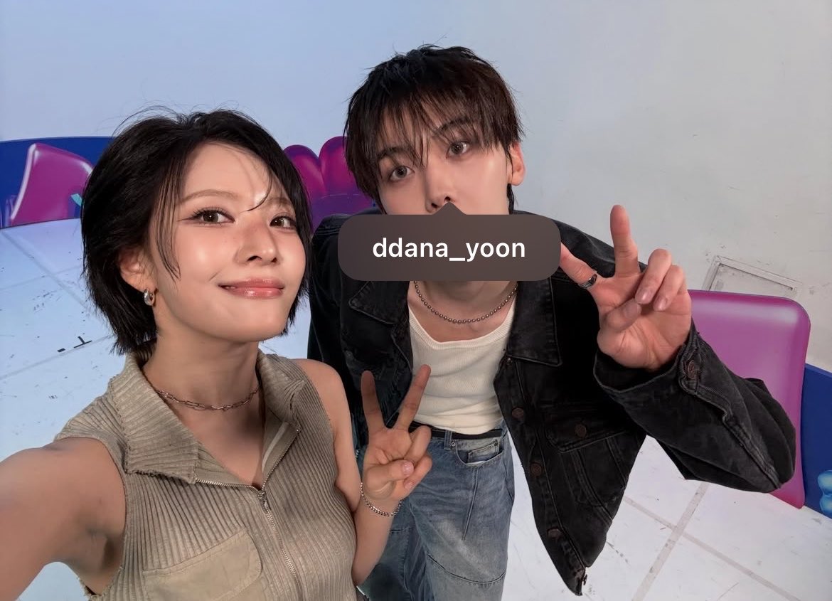 stanastro1602's tweet photo. Sua’s post with Sanha.🥹 The nose tag!😂😅

📷a_us_moon
#MOONSUA #문수아 #빌리 #Billlie
#YOONSANHA #윤산하 #아스트로 #ASTRO https://t.co/3o2Vzx2cfQ