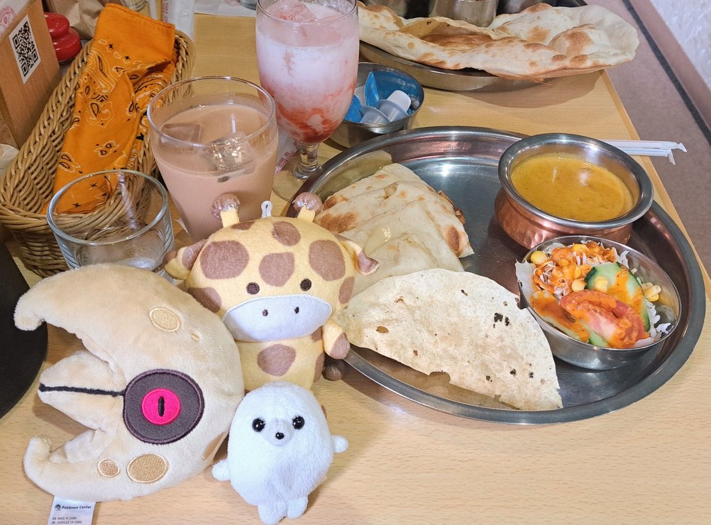 neco_world_com's tweet photo. インドカレーにハマっており…🍛 https://t.co/3qlLEzLbSU