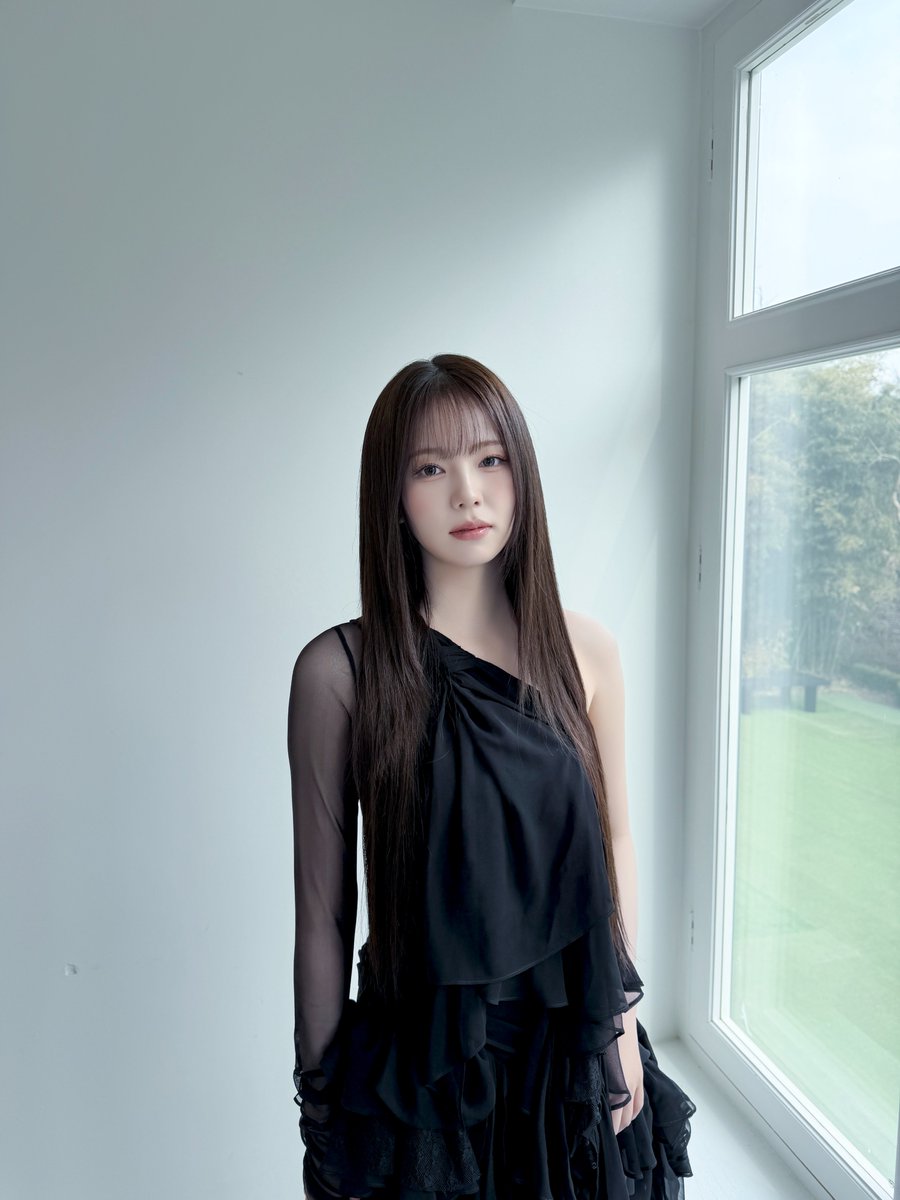 NiziU__official's tweet photo. [#NiziU_CAM］
#HappyAYAKAday Behind Photos🪷

"𝖲𝗂𝗅𝖾𝗇𝗍 𝖵𝖾𝗂𝗅”

#AYAKA #NiziU 
#THE_Day_of_AYAKA https://t.co/oyLdfiqc4P