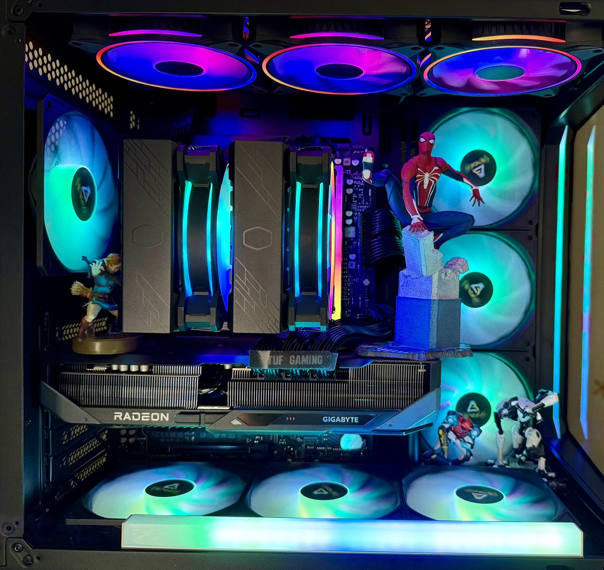 AlexGamingDeals's tweet photo. @VideoCardz WTF specially Nvidia and some AMD through its partners stomp using that piece of S. 12 pin connector ? Just use the regular 8 pin. My Gigabyte 9070XT OC use three 8 pin connectors that is the best and safest way to power your card. @AlexGamingDeals https://t.co/26iOHW3nbi
