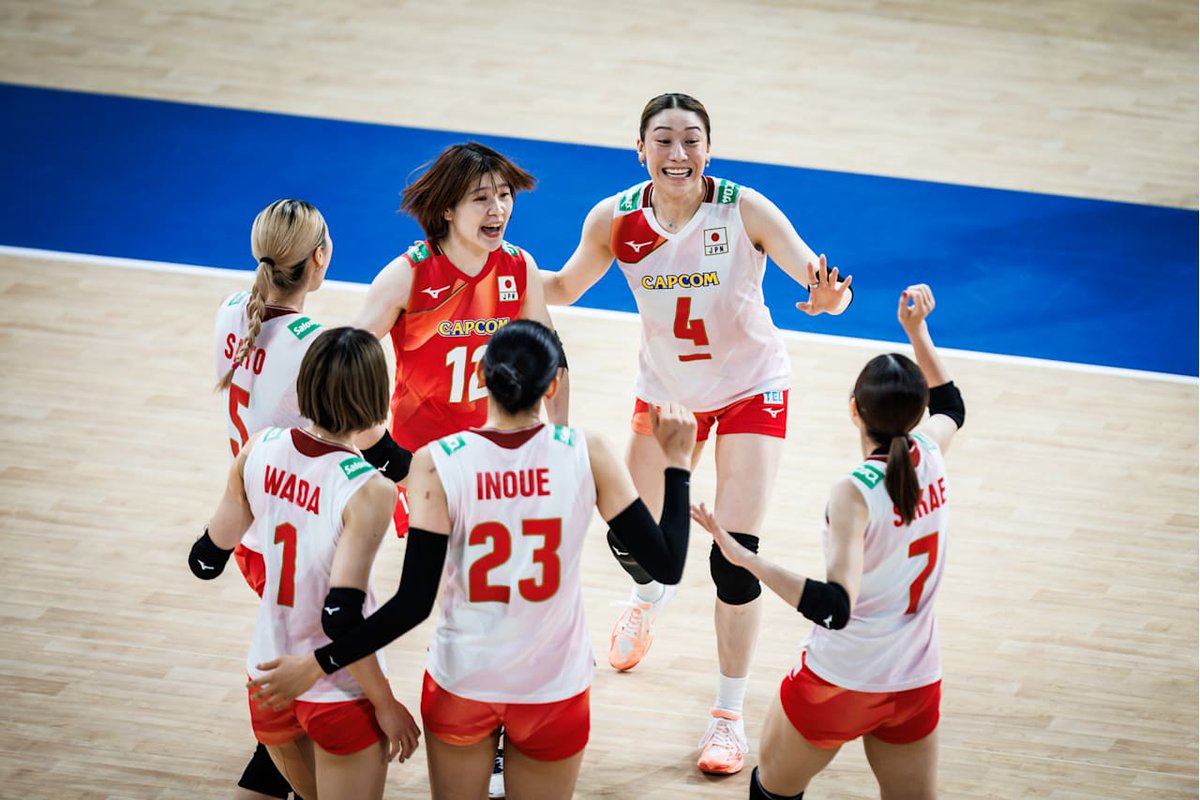 vking_jp's tweet photo. ＼ストレート勝利！／

バレーボール女子日本代表がチェコに白星を挙げ、VNL開幕6連勝🔥

🇯🇵日本代表 3-0 チェコ代表🇨🇿

第1セット 25-15
第2セット 25-23
第3セット 27-25

https://t.co/QruK4KlxEf

📸Volleyball World https://t.co/sIGOVRSJCH