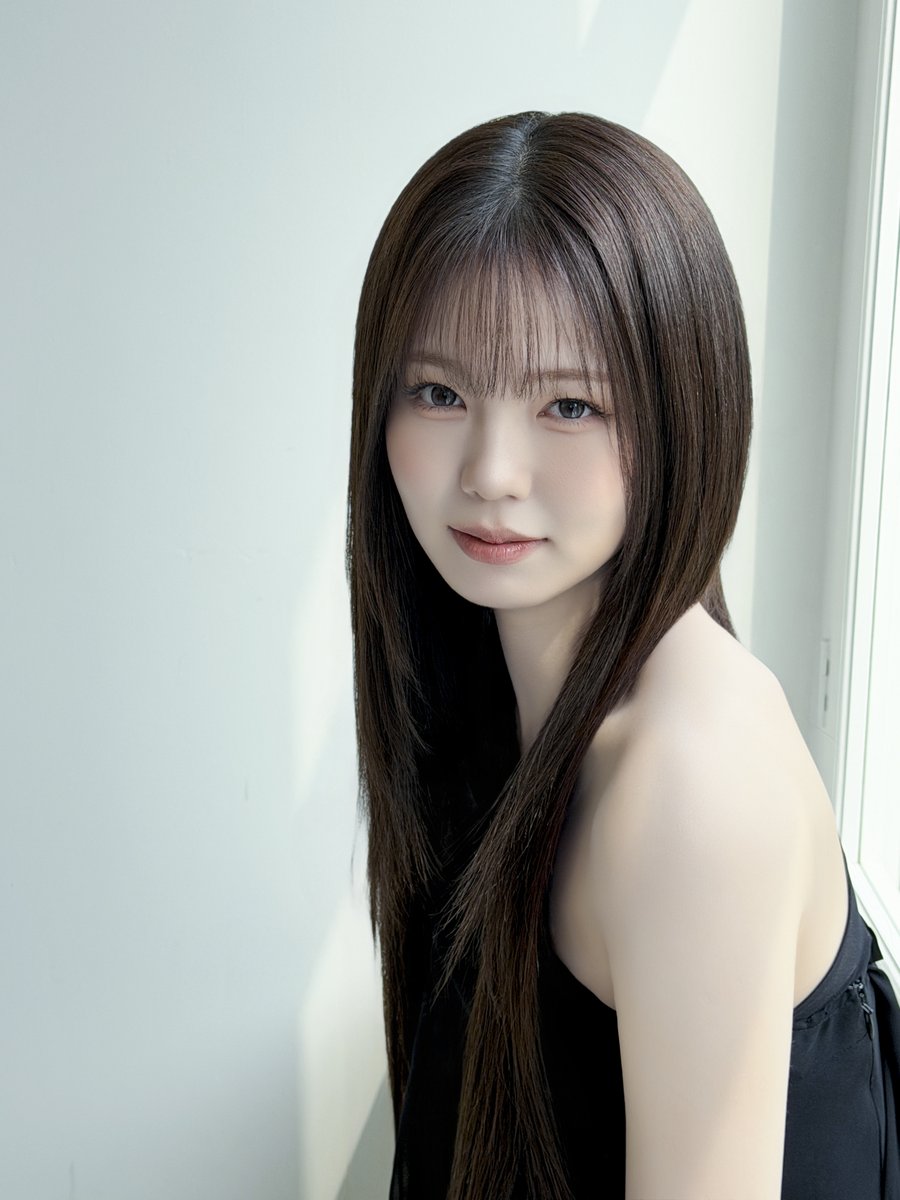 NiziU__official's tweet photo. [#NiziU_CAM］
#HappyAYAKAday Behind Photos🪷

"𝖲𝗂𝗅𝖾𝗇𝗍 𝖵𝖾𝗂𝗅”

#AYAKA #NiziU 
#THE_Day_of_AYAKA https://t.co/oyLdfiqc4P