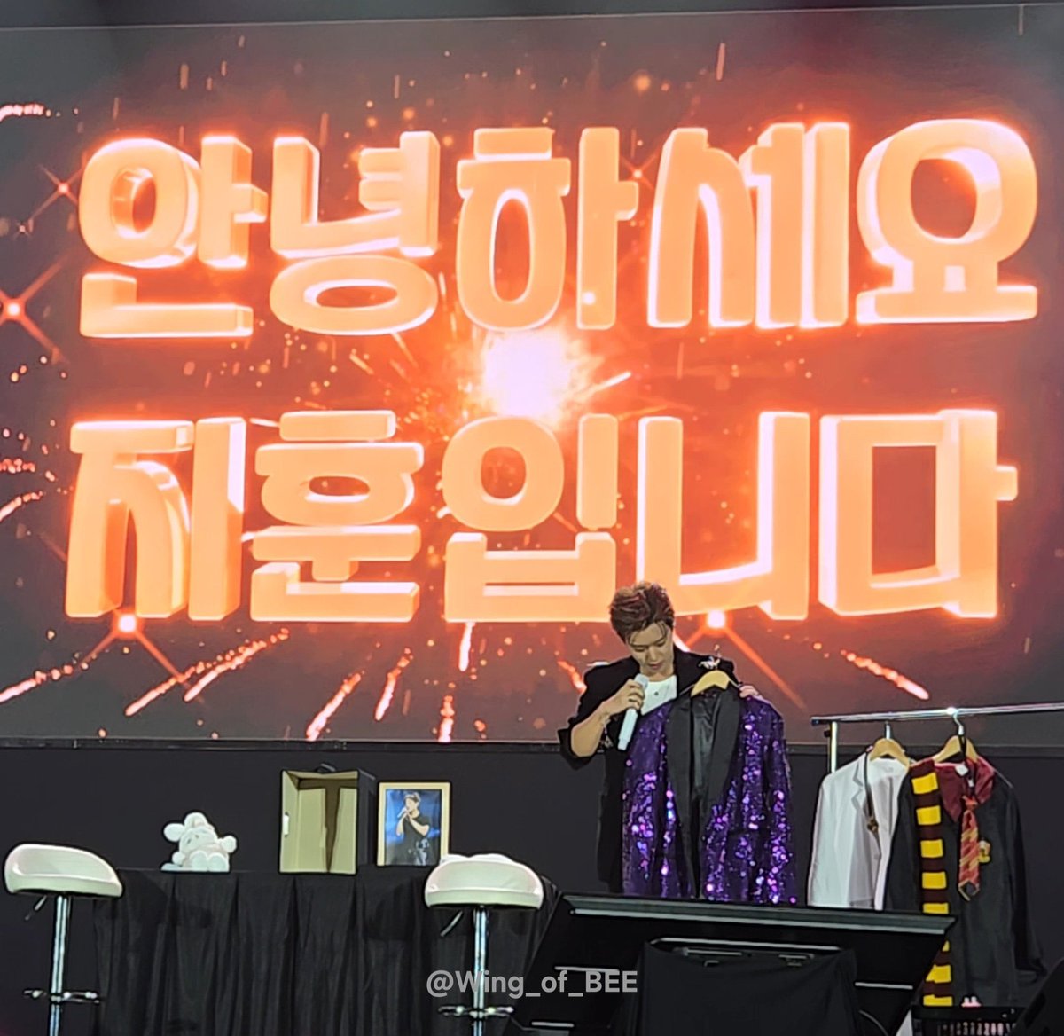 how_falling's tweet photo. 아ㅆ발
이거 댸성님 코첼라 날봐귀순 무대때잖아 ㅋㅋㅋㅜㅜ https://t.co/1DpbriE0qi
