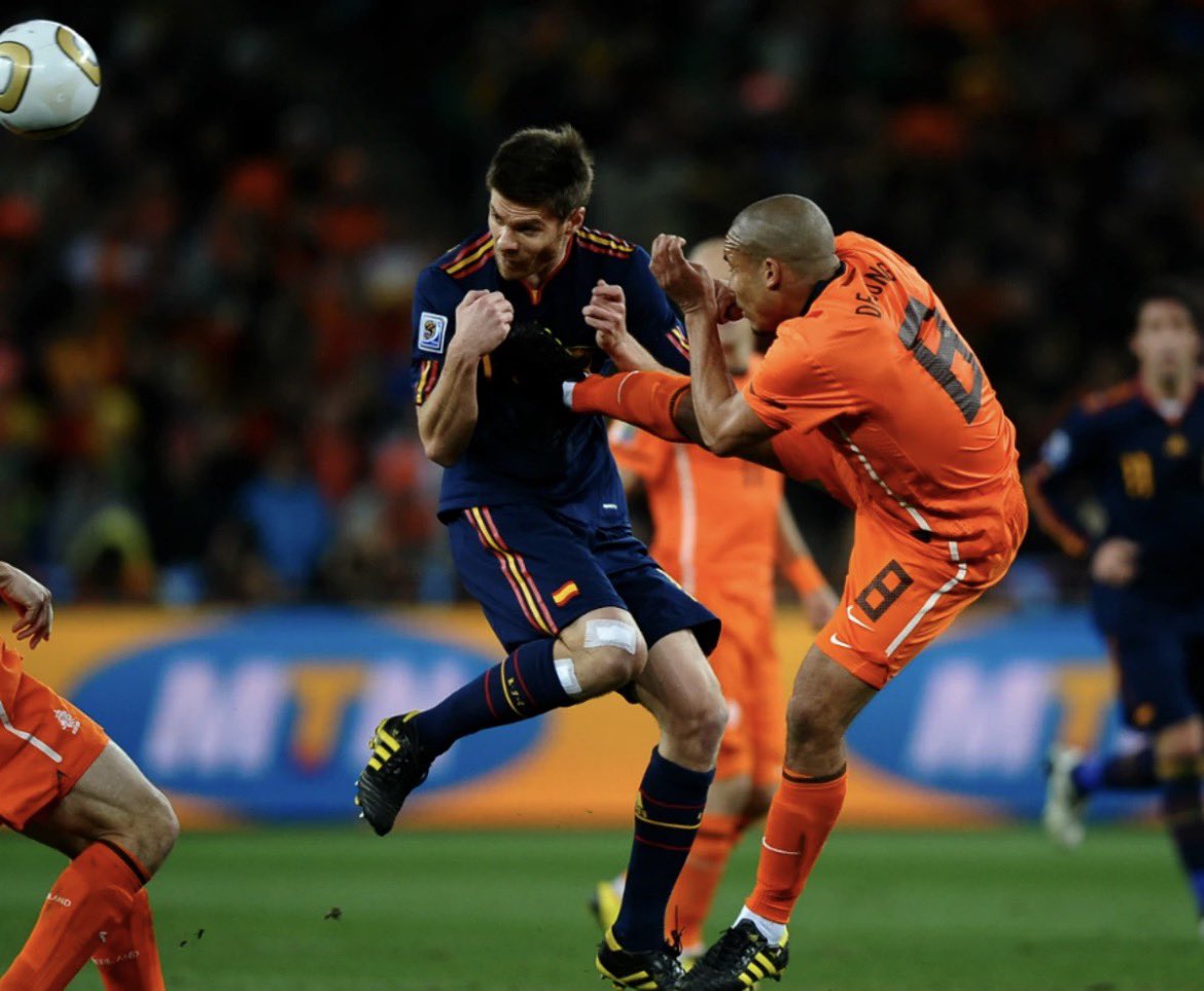 TonyMaister's tweet photo. @futnostalgico La táctica de Holanda en finales: https://t.co/SFU5mjUJ8D