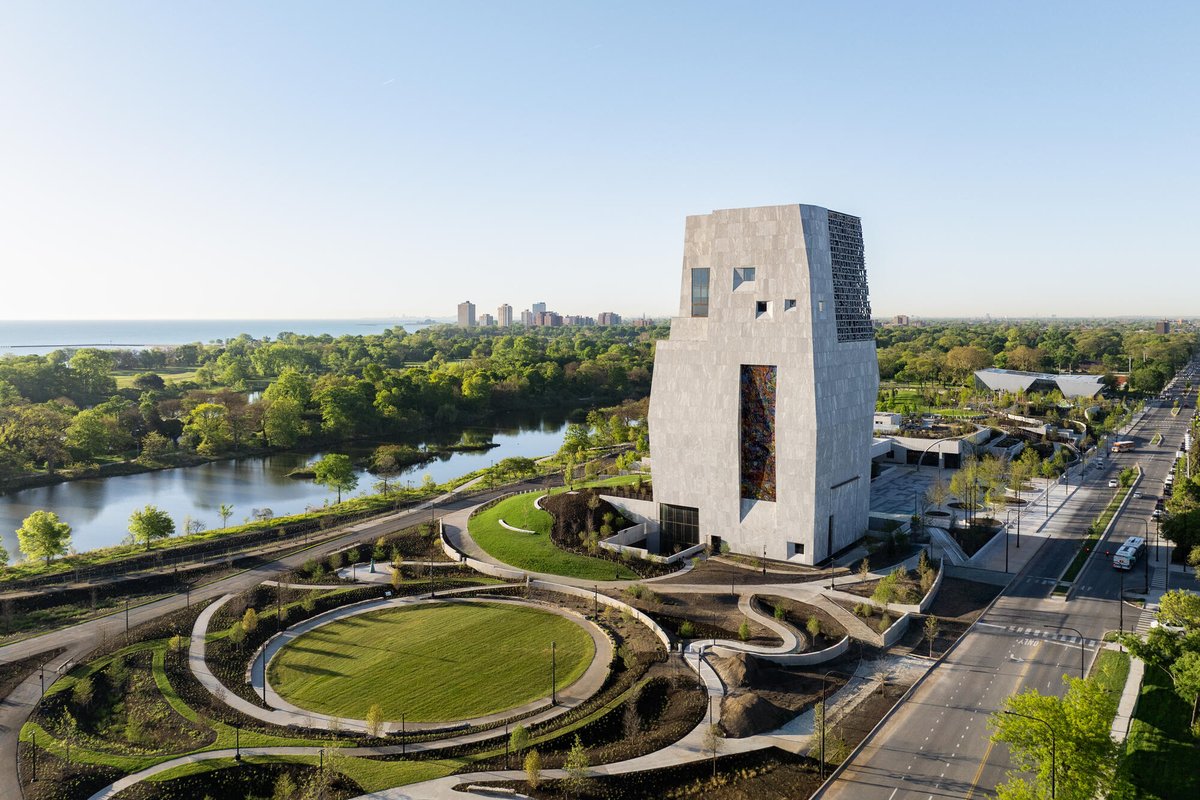 worldarchitects's tweet photo. The Obama Presidential Center opens June 19 on Chicago’s South Side, celebrating Barack Obama’s legacy and fostering positive change through education, community, and leadership.
https://t.co/MSJeaw7KC1

📸Angie McMonigal, courtesy of the #ObamaFoundation https://t.co/vwiFtW0t9J