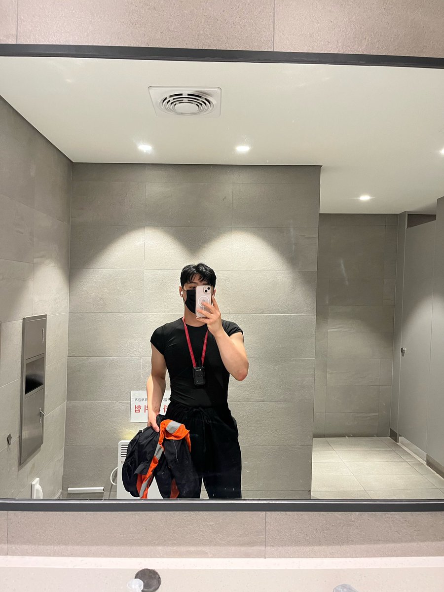 hesheepgay's tweet photo. 19금 가기전에, 일터에서

인스타 / 트위터 https://t.co/NaFZhsCRo4