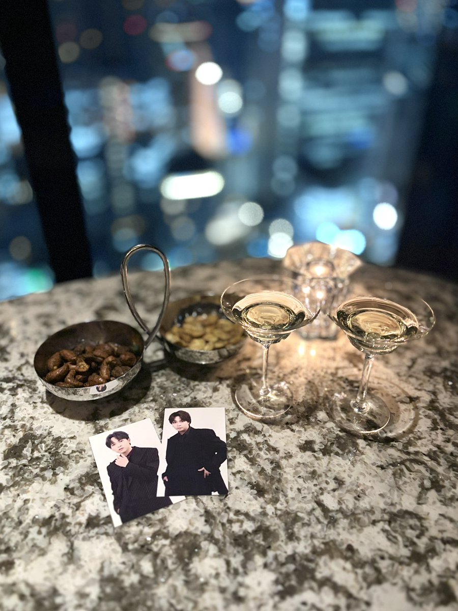 kiraj441's tweet photo. 🌌🌙🥂 https://t.co/vcarL9AUZx