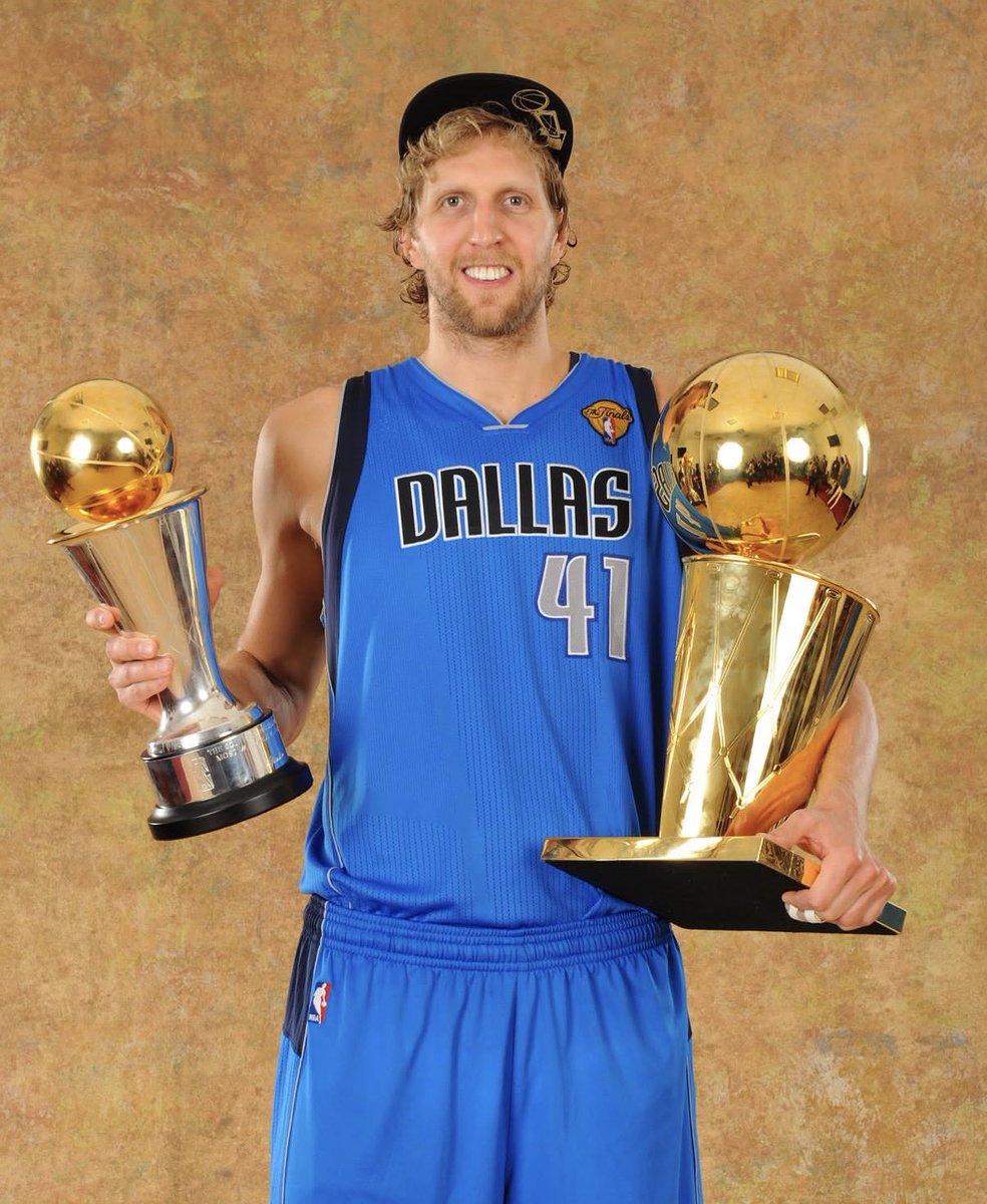 NationMffl's tweet photo. Happy birthday to my basketball idol and the person that got me to fall in love with the game of basketball 💙 https://t.co/8iIRfR158g