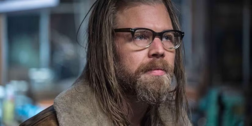 CoveredGeekly's tweet photo. Happy 50th Birthday to Ryan Hurst! 🎉 https://t.co/mYBDr5k5tk