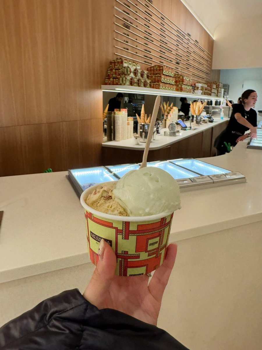 LinoraSornwell1's tweet photo. Let the sweetness do the talking. 🍧💬 https://t.co/hgPdyM2eh2