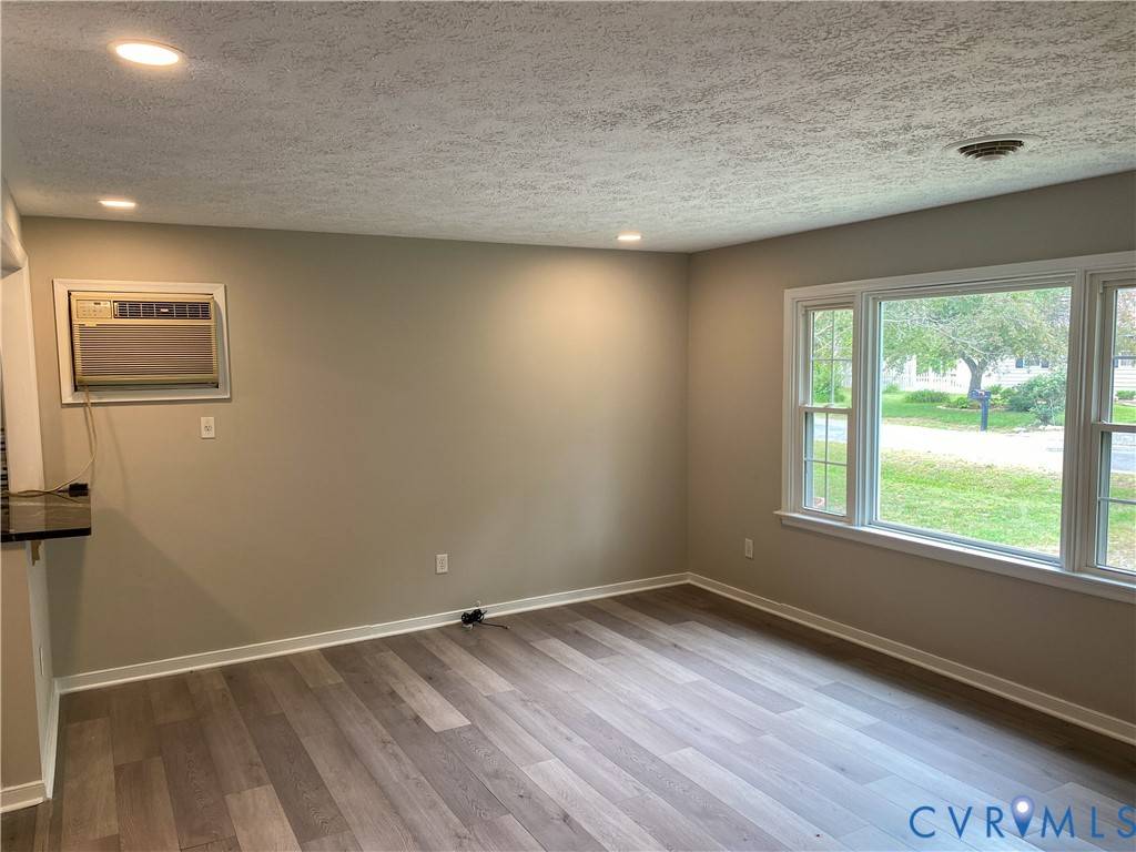 VACapitalRealty's tweet photo. Upcoming Open House! View 4309 4th ST, Richmond, VA 23223 in person.
See the schedule and learn more here: https://t.co/fEbo7PxB8z https://t.co/Artz9hQxzG