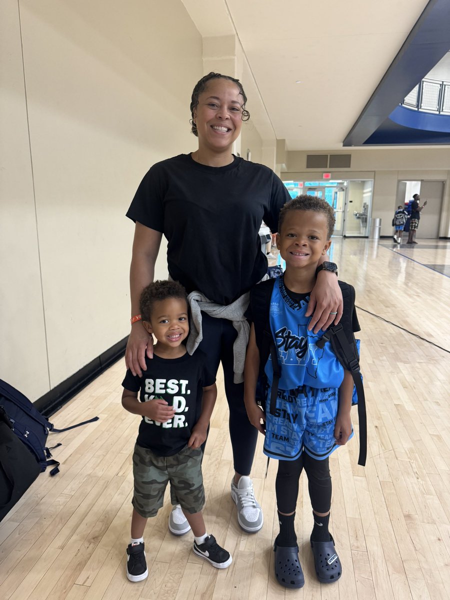 CoachJBurton's tweet photo. The big 3-0!! Help me wish this beautiful and amazing woman of ours a happy birthday!! I hope this year and this decade bring nothing but joy and love like you give to so many people! Love you! @MrsAlexyndraB https://t.co/87pQ44qvvL