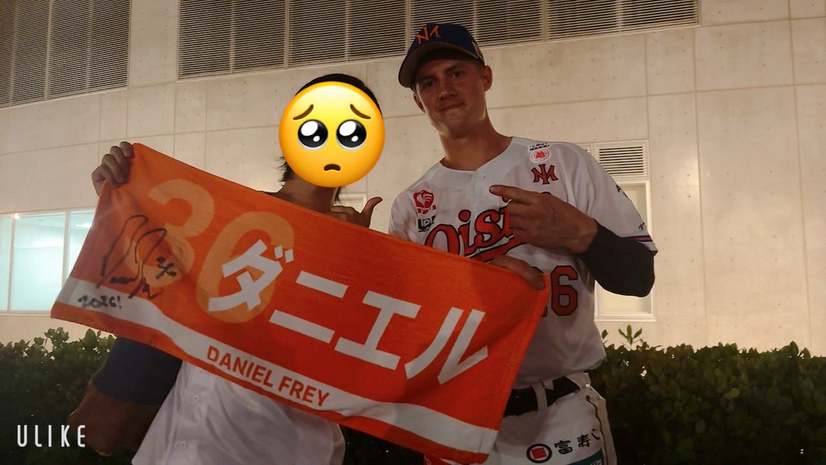 kuansoto's tweet photo. 会いたかった人達に会えた日
上原くんイケメンすぎるし安城くん可愛すぎるしダニエルはナイスガイで顔ちっちゃすぎ
とりあえず上原くんにプレースタイル大好きだけど怪我気を付けてって言ったら、身体強いから大丈夫って言ってた() https://t.co/JxqsaAAsxC