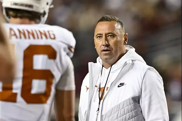 SEC_Rant's tweet photo. Steve Sarkisian hints at backing out of Notre Dame series if CFP doesn’t expand:

https://t.co/uzvpZyIemw https://t.co/TTRgMzW2fT