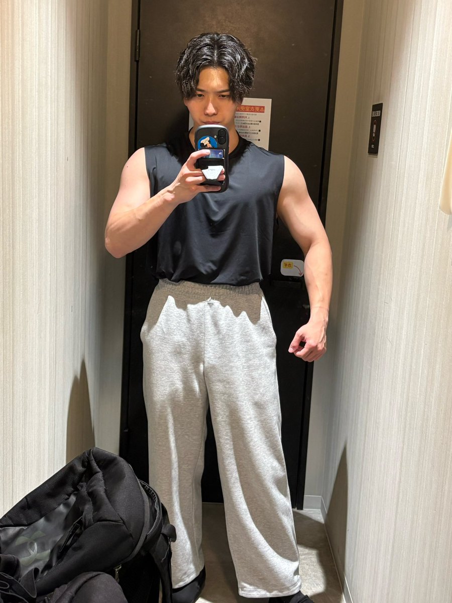 Dr_0902tm's tweet photo. 今日も1日お疲れ様でした💪
肩トレ頑張りました🔥

#ドクターストレッチ
#新百合ヶ丘
#筋トレ
#ポスト
#ちから https://t.co/bsKDqq2L8n