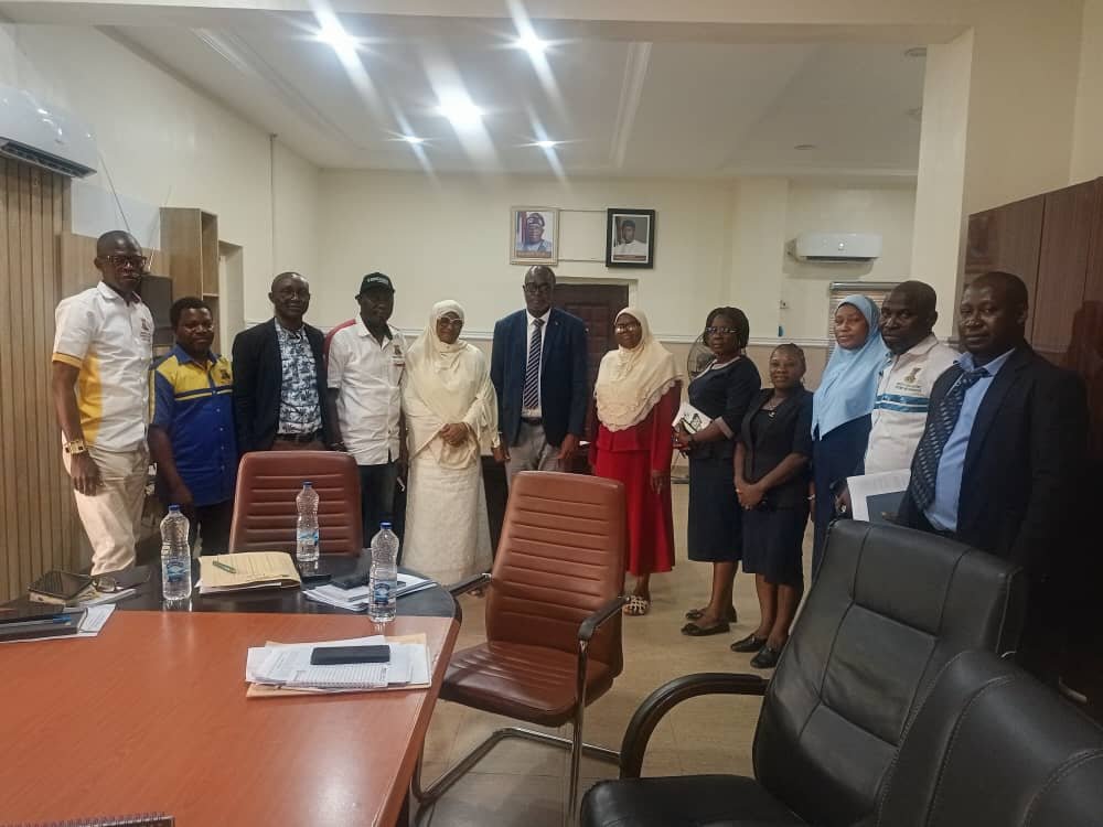 oyo_information's tweet photo. Oyo State says it will strengthen service delivery and economic growth as the new Trade Commissioner, Alhaja Faosat Sanni, assumes office.

She promised staff training, ICT use, and better stakeholder engagement to boost productivity and accountability. https://t.co/LK0Mws4TVx