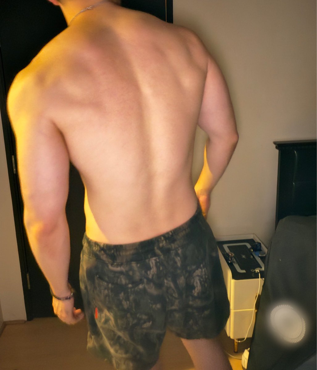 amicuscuriouss's tweet photo. Not even back day https://t.co/p5ehqny494