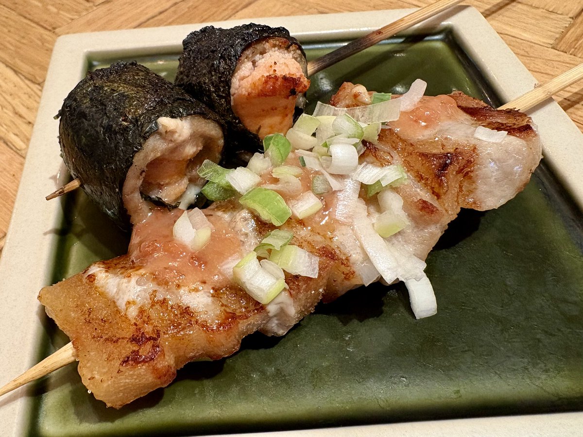 Tierra_luz's tweet photo. 餃子も串焼きも美味しかったし、うさぎも捕獲できた〜🙌 https://t.co/SDNemsckm4