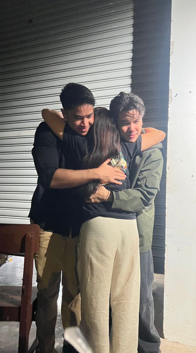 blueyy323's tweet photo. dari semalem masih bisa nahan tapi pas liat yesay jordy kaya gini pecah anjir ga bisa gw mewek bangetttt 😢🥺💔 https://t.co/uZi0jnRO4o