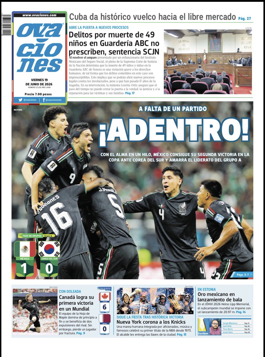 Rodrigo303's tweet photo. 📰 El futbol tiene algo que pocos deportes logran: unir a millones alrededor de una misma emoción.

La Selección Mexicana ganó y las portadas cuentan la historia desde distintos ángulos, pero todas coinciden en algo: sufrimos hasta el final.

Entre atajadas, errores, festejos y nervios, México sigue avanzando. Porque hay victorias que se disfrutan por la diferencia en el marcador y otras que se celebran porque se consiguieron con carácter.

Esta fue de las segundas.

🇲🇽⚽ ¿Cómo viviste el partido? ¿Crees que México está para cosas grandes en este Mundial?

⚽🇲🇽 #México #SelecciónMexicana #Mundial2026 #Fútbol #PortadasDeportivas #RodMartínez