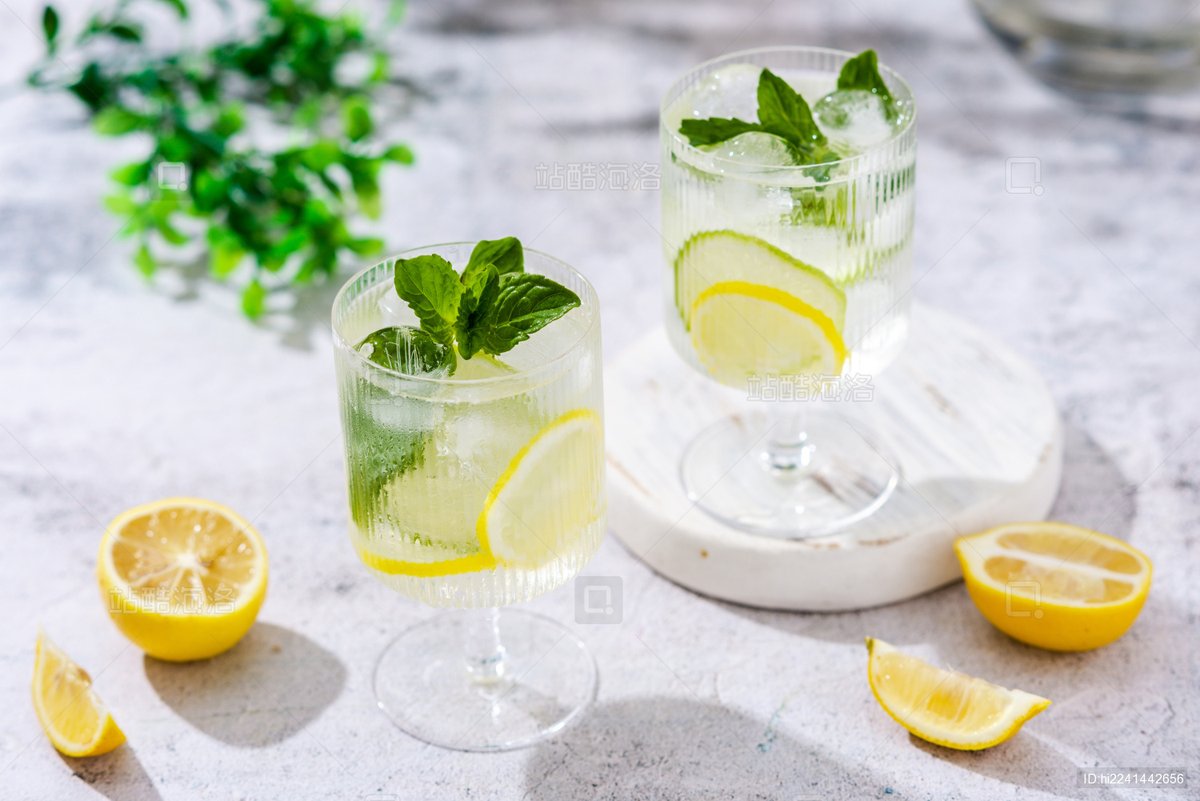 at1east's tweet photo. No time for fancy brews Whip up iced lemon mint sparkler in 2 mins: Squeeze 1/2 lemon, muddle 3 mint leaves, top with sparkling water u0026 ice. Refreshing, zesty, perfect for summer! https://t.co/855VuSpzAW