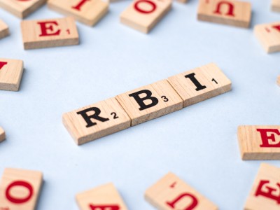 InformistMedia's tweet photo. RBI directs AD Cat-I banks to report daily data on FCNR & ECB inflows by 1800 IST from Monday. Overseas foreign currency borrowing data also to be submitted daily.
#RBI #Banking #Forex #ECB #IndiaEconomy
More details Below:
https://t.co/VOYazPrn1t https://t.co/8sbQLKsnbj