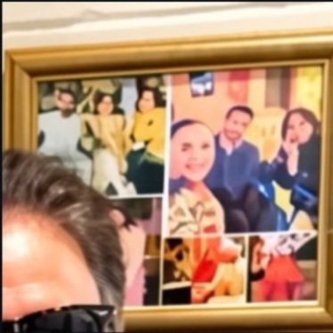 binroyee_'s tweet photo. Not Marie baaji having an entire collage frame of Wahaj and Yumna pics with her displayed at her place😂that's such a sweet gesture..she genuinely seems to adore them🥹💗

#WahajAli • #YumnaZaidi • #YumHaj https://t.co/j2VZBRYmjL