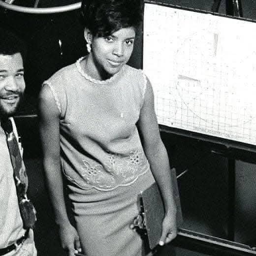 Lizzs_Lockeroom's tweet photo. Happy 78th Birthday to the legendary, Phylicia Rashad 🩷💚🎂🎉 #AKA1908 https://t.co/4udy9R2pc0