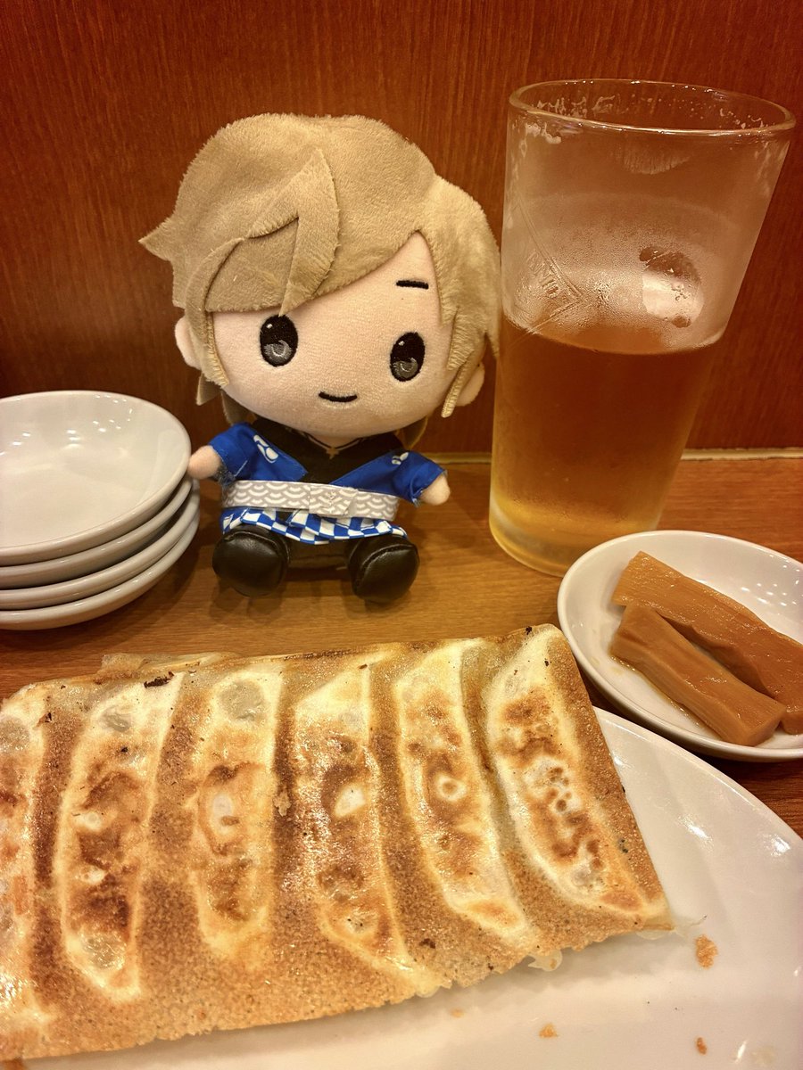 AlicoCat's tweet photo. 我慢できなくて、毎回ビール飲みかけでごめんねいのらん🍺
#宇都宮餃子ハシゴ🥟 https://t.co/hxmBi2Jurn