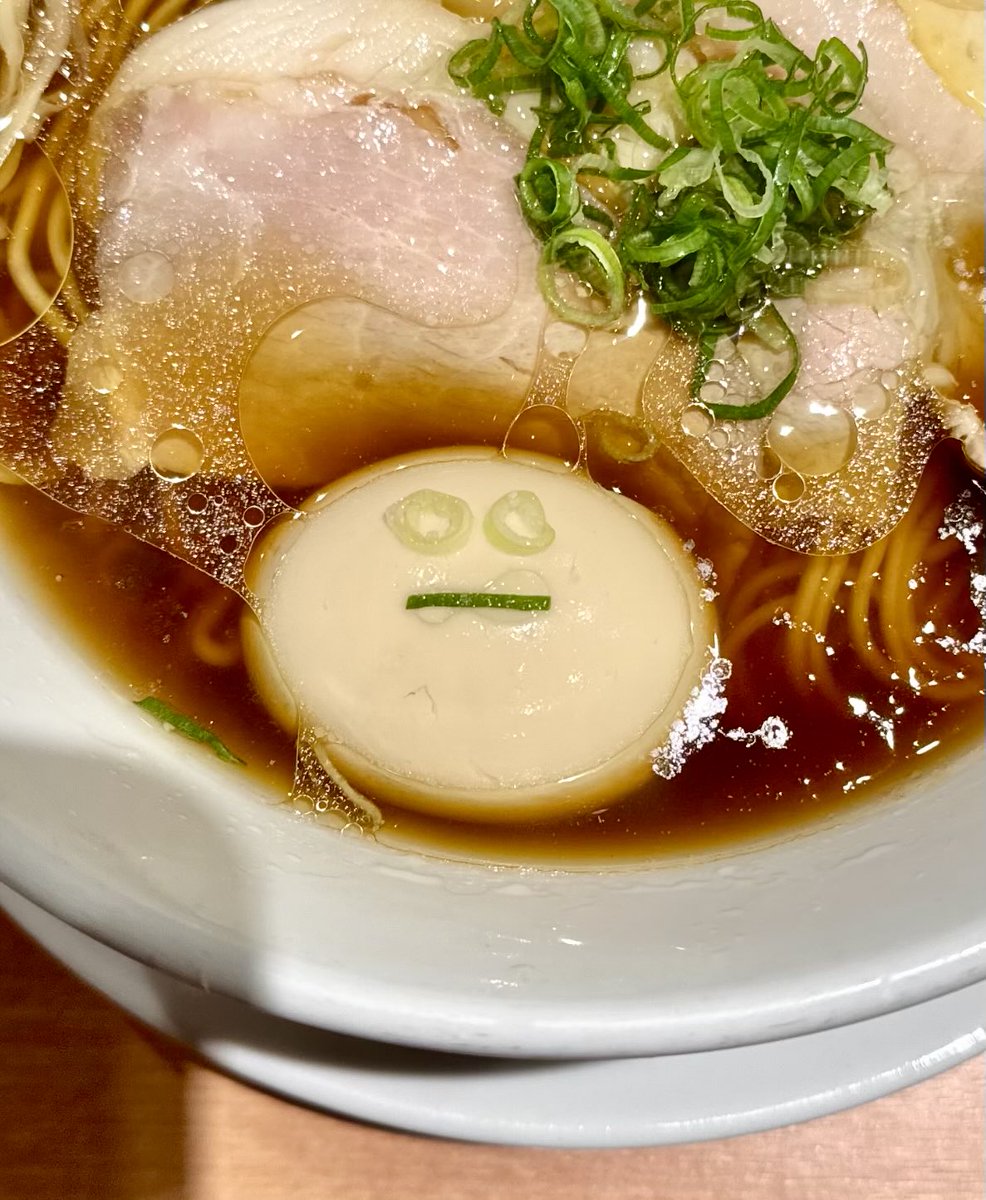 rhythmicalpyon's tweet photo. 味玉醤油ﾗｰﾒﾝ&amp;餃子&amp;からあげ😎

ここはみんな気にいる😈
なぜならDEEPだからだ👱🏿‍♀️
体に染み渡るからだ🐰
simpleでDEEP😎
これがやめられなく、止まらないのである🫐
ｳﾒｲ( ⸝⸝⸝⁼̴́⌄⁼̴̀⸝⸝⸝)

これにつきるのだ👽さっきUFOみつけて着陸場所見つけた😎
それくらいDEEPなのだ( ⸝⸝⸝⁼̴́⌄ https://t.co/Ss5IBgtJmq
